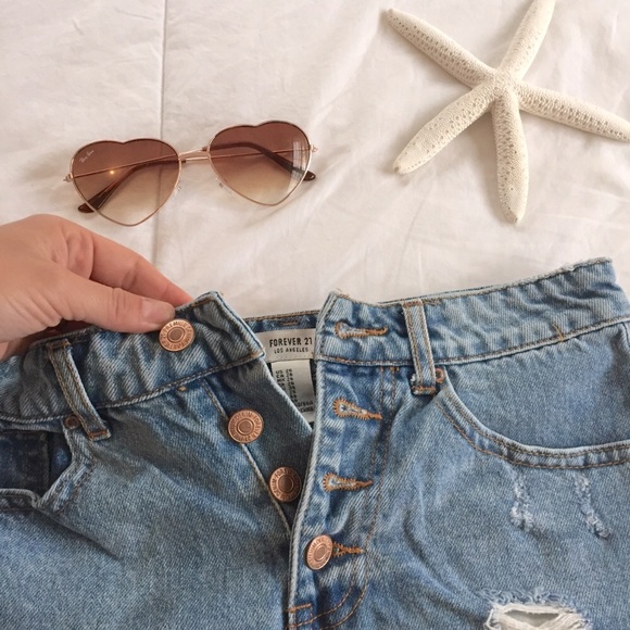 4-button fly daisy dukes (jean shorts) - Picture 3 of 6